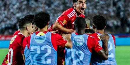 المدير الرياضي بالأهلي يكشف موقف تجديد عقود الشحات وعبد القادر