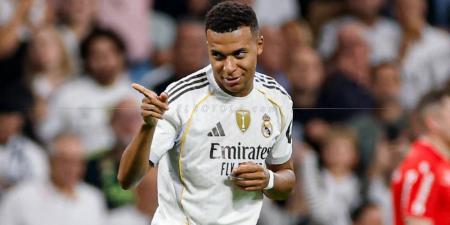 ريال مدريد يداوي "جراح" هزيمته في الديربي بفوز على فياريال.. دياز البديل يقدم "أسيست"