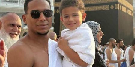 سيف الدين الجزيري يؤدي مناسك العمرة خلال إجازة الزمالك