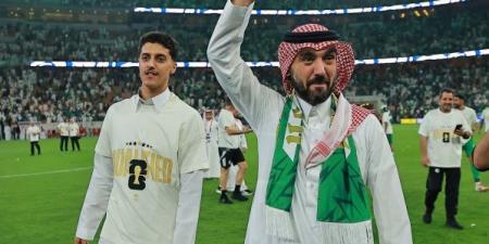 الفيصل يهنئ الجماهير بعد التأهل إلى المونديال 