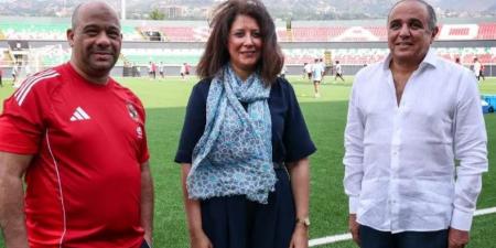 سفيرة مصر في بوروندي تحضر مران الأهلي قبل موقعة إيجل نوار بدوري أبطال إفريقيا