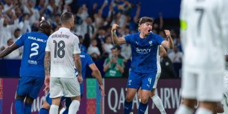 الهلال يقهر السد بثلاثية ويعزز صدارته في الآسيوية 