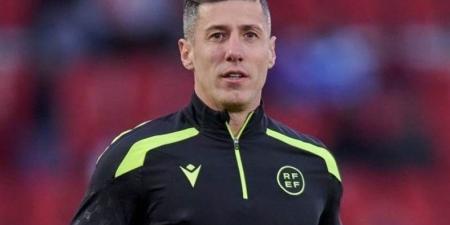 أدار قمة الأهلي والزمالك.. الكشف عن حكم الكلاسيكو بين برشلونة وريال مدريد
