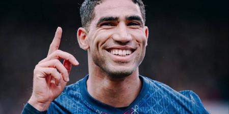 حكيمي حاضر في تشكيلة "فيفبرو" المثالية لعام 2025