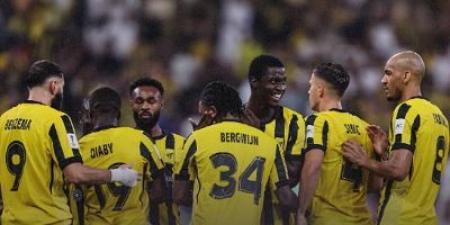 الاتحاد يهزم الشارقة بثلاثية ويُحافظ على حظوظه في الآسيوية