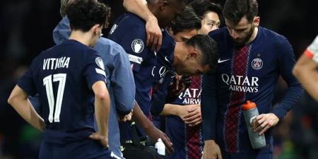 بالدموع.. أشرف حكيمي يغادر مباراة بايرن ميونخ بعد إصابته القوية "فيديو"