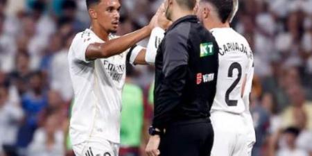 روي كين يهاجم جماهير ليفربول بسبب ألكسندر أرنولد: "يظنون أنهم من طبقة راقية"