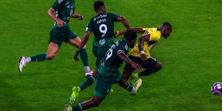 ديربي جدة.. الاتحاد والأهلي في صراع استعادة التوازن بدوري روشن