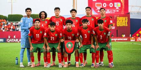 لاعبو المغرب تحت 17 سنة: "مَاساهْلاَشْ تخسْر فجُوجْ مَاتشاتْ ويبقَى الجُمهورْ مسَاندكْ.. حشُومة گاعْ ماتقَاتلشْ على قبلهُم"