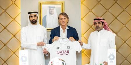 روبرتو مانشيني يتولى تدريب السد القطري رسميًا