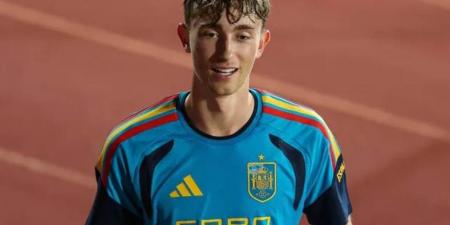 دي لا فوينتي يستبعد هويسن من تشكيل مباراة إسبانيا وجورجيا