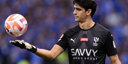 بونو يزين القوائم النهائية للمرشحين لجوائز الكاف 2025