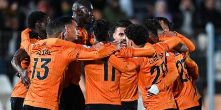 عصبة الأبطال/ نهضة بركان يستهل دور المجموعات بثلاثية نظيفة أمام باور ديناموز الزامبي (3-0)