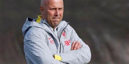 فابريزيو رومانو يكشف مصير أرني سلوت مع ليفربول