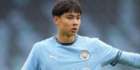 رفض حلم ملايين اللاعبين.. موهبة مانشستر سيتي الشاب يعتزل كرة القدم في سن 19 عامًا