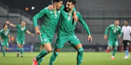 الجزائر: بونجاح وبلايلي يغادران معسكر المنتخب بسبب الإصابة
