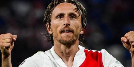 مودريتش يكشف أسرار 40 عامًا من المجد… ورحلة انتقاله الصعبة من توتنهام إلى ريال مدريد