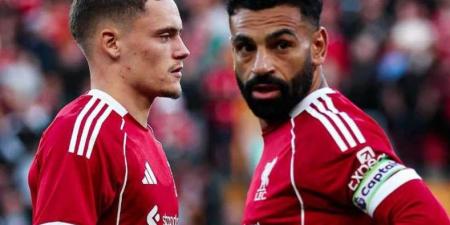 بيلد: صديق محمد صلاح في غرفة الملابس أصبح العدو الأول والسبب في الأزمة