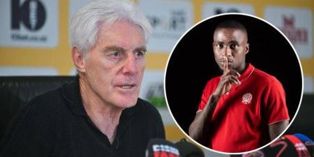 مدرب جنوب أفريقيا عن لورش: "قد يصفني البعض أنني عنيد لكنني لن أستدعي أبدا لاعبا لا أعتقد أنه سيُساعدنا"