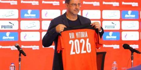عاجل - اتحاد الكرة يُعلن حل أزمة مستحقات روي فيتوريا بشكل رسمي