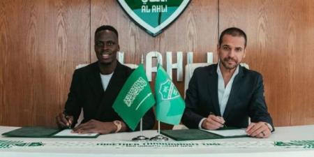 رسميًا.. الأهلي يجدد عقد ميندي حتى 2028