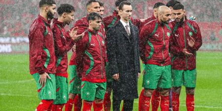 دياز ينشر صورة مع المنتخب المغربي رفقة الأمير مولاي الحسن ويعلق: "حلم واحد.. وطن واحد"