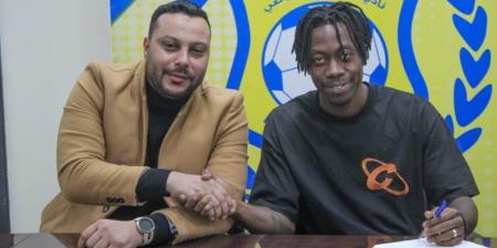 الإسماعيلي يتوصل لاتفاق مبدئي مع بن خماسة وموريل وكونيه (خاص)