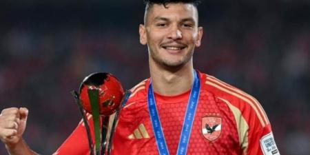 عروض أوروبية وخليجية.. مصدر يكشف تطورات مستقبل أشرف داري مع الأهلي (خاص)