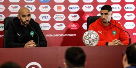 قبل مباراة زامبيا.. وليد الركراكي وأشرف حكيمي يعقدان ندوة صحفية غدا الأحد