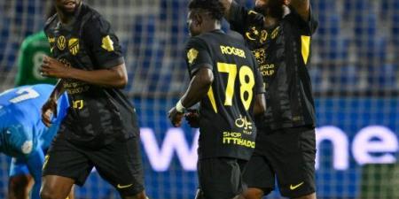 الاتحاد يهزم نيوم بثلاثية في دوري روشن 
