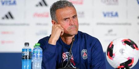 لويس إنريكي يدافع بقوة عن دياز بعد جدل ركلة جزاء "بانينكا"