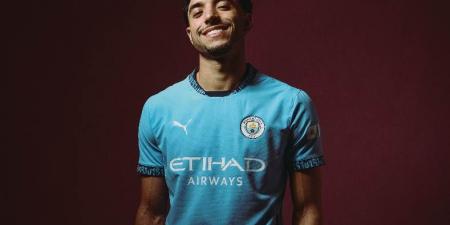 جوارديولا يوجه رسالة خاصة لعمر مرموش بعد أمم أفريقيا