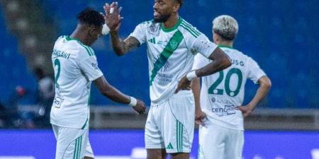 القوة الضاربة تتصدر تشكيل أهلي جدة أمام الخليج في دوري روشن