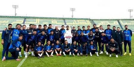 الزمالك يكرم مشجع مباراة المصري بحضور المران الفريق