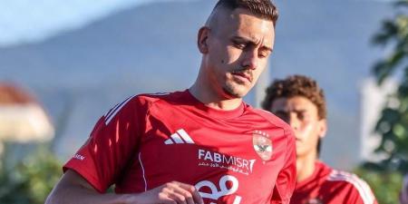 جراديشار يُشارك في مران الأهلي السري