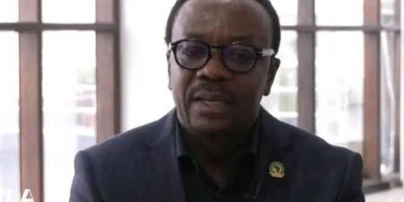 رئيس لجنة الحكام بـ كاف يحسم الجدل حول أزمة المنشفة في أمم إفريقيا 2025