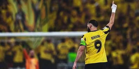 بنزيما بعد الرحيل عن الاتحاد: أثرتني هذه الرحلة كثيرًا وأغادر مرفوع الرأس