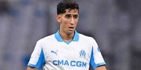 دي زيربي يوضح سبب غياب أكرد عن "الكلاسيكو" أمام باريس سان جيرمان