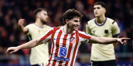 أتلتيكو مدريد "يكتسح" برشلونة برباعية ويضع قدما في نهائي كأس الملك