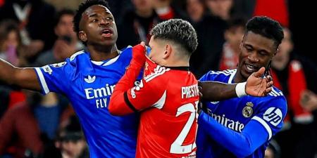 بنفيكا عن واقعة العنصرية ضد فينيسيوس: "نجدد دعمنا الثابت لبريستياني ونعرب عن أسفنا لحملة التشهير التي يتعرّض لها"