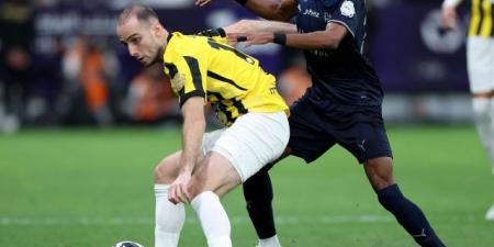 الاتحاد يفرض التعادل على الهلال في كلاسيكو مثير 