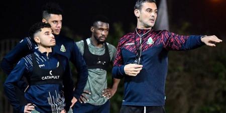 سانتوس يضع آخر اللمسات على تشكيلة الجيش الملكي قبل موقعة الإياب أمام بيراميدز