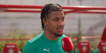 حلحال يروي لحظة تلقيه خبر استدعائه للمنتخب: "كنت في التداريب ووصلتي رسالة تهنئة من والديّ"