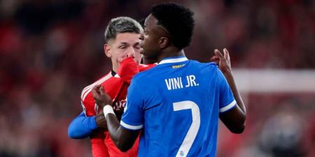 بريستياني ينفي اتهامات العنصرية ضد فينيسيوس ويعترف باستخدام لفظ مهين