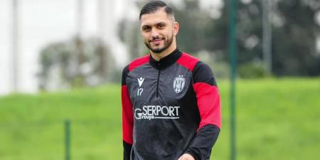 بنعياد: "قضيت أياما جميلة مع الرجاء الذي يعتبر فريقا كبيرا وأتمنى أن يفوز بالألقاب"