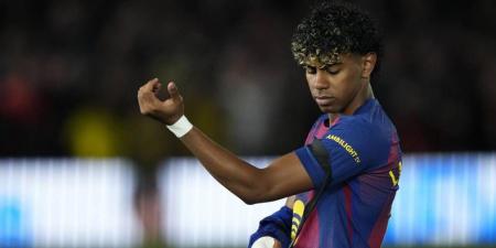 يامال يثير القلق بعد إصابته قبل "الكلاسيكو" وكأس العالم