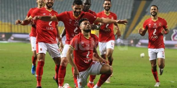 الأهلي يستكمل مطاردته للزمالك متسلحًا بـ4 سنوات من الانتصار على المصري
27 أبريل 2021 12:15 ص