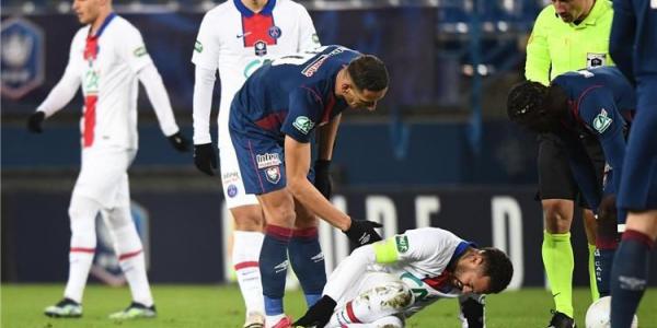 إصابة قوية لـ نيمار قبل مباراة باريس سان جيرمان وبرشلونة