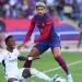 Araujo's complaint about Clásico refereeing: "I think it's a penalty"