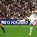 مبابي يفتتح التسجيل لريال مدريد بالكلاسيكو بعد تمريرة سحرية من بيلينجهام "فيديو"